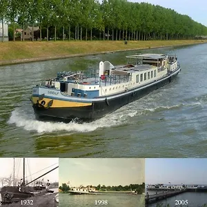 Hotelschip Gandalf , Amsterdam Netherlands