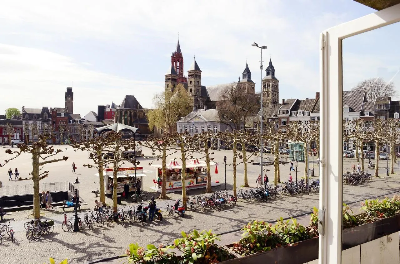 Amrath Hotel Ducasque contacts